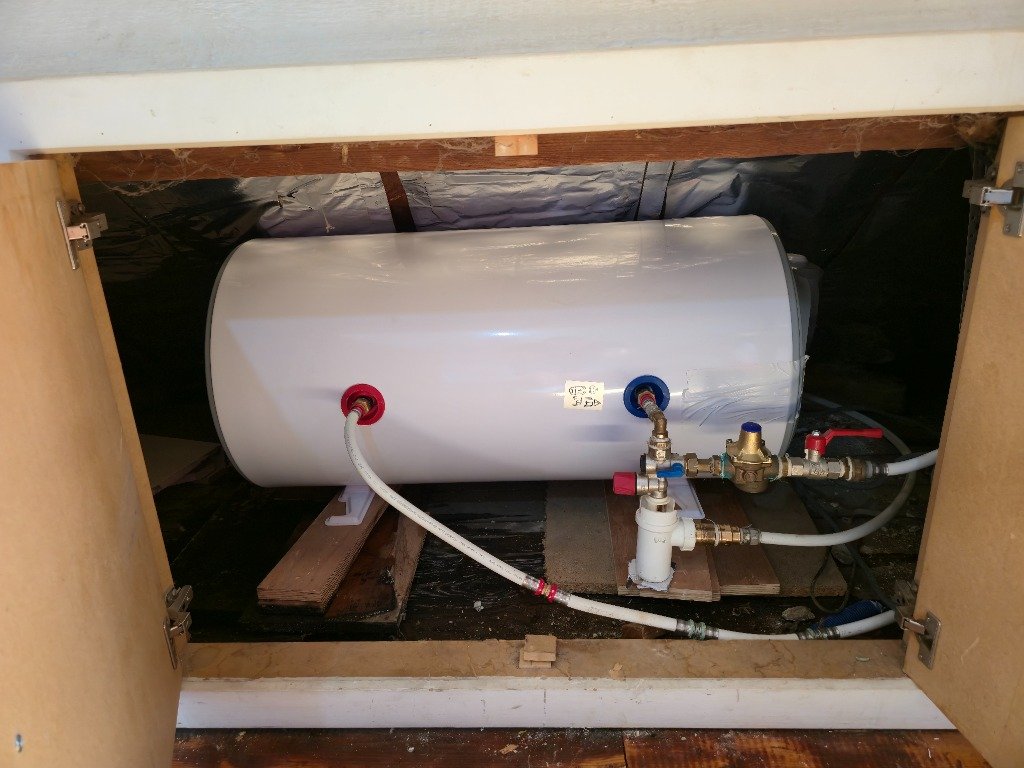Installation de boiler horizontal et plomberie sanitaire à Bruxelles